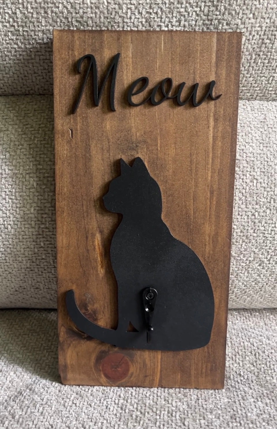 3D wood Cat leash holder