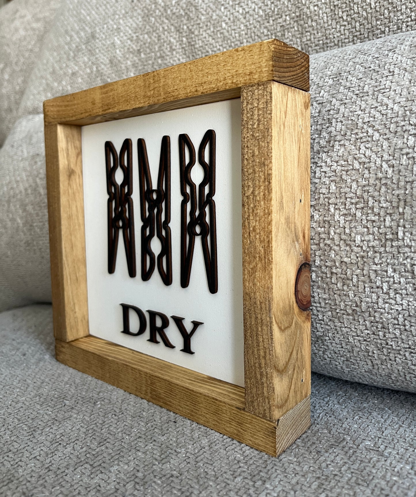 Dry 3D laundry sign