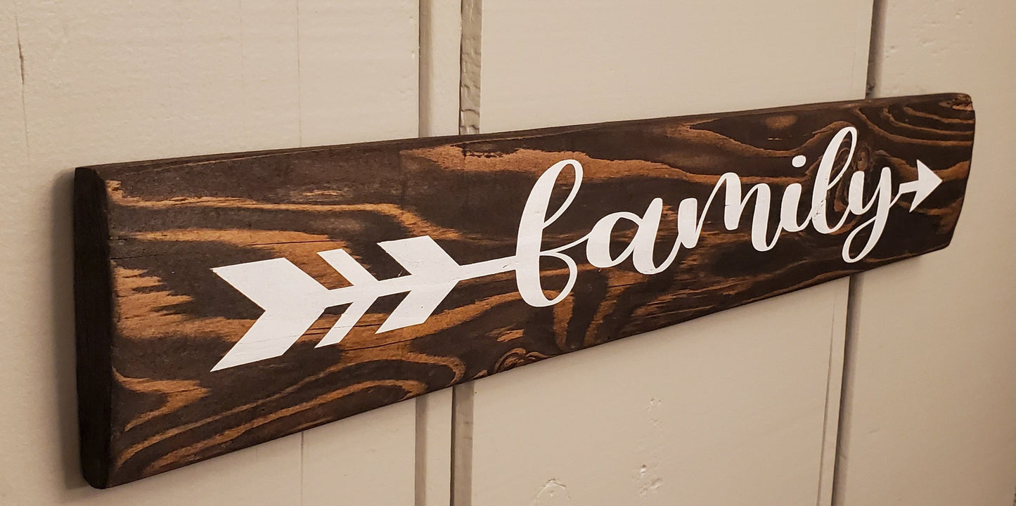 Family arrow wood sign