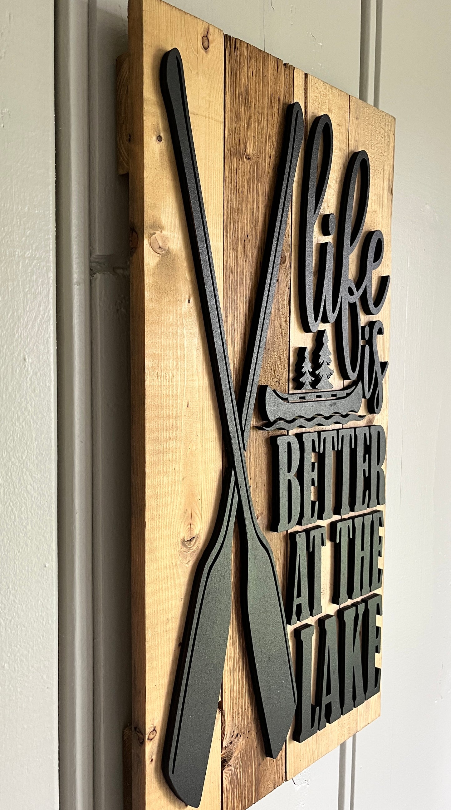 Life is better at the lake 3D- Pallet sign