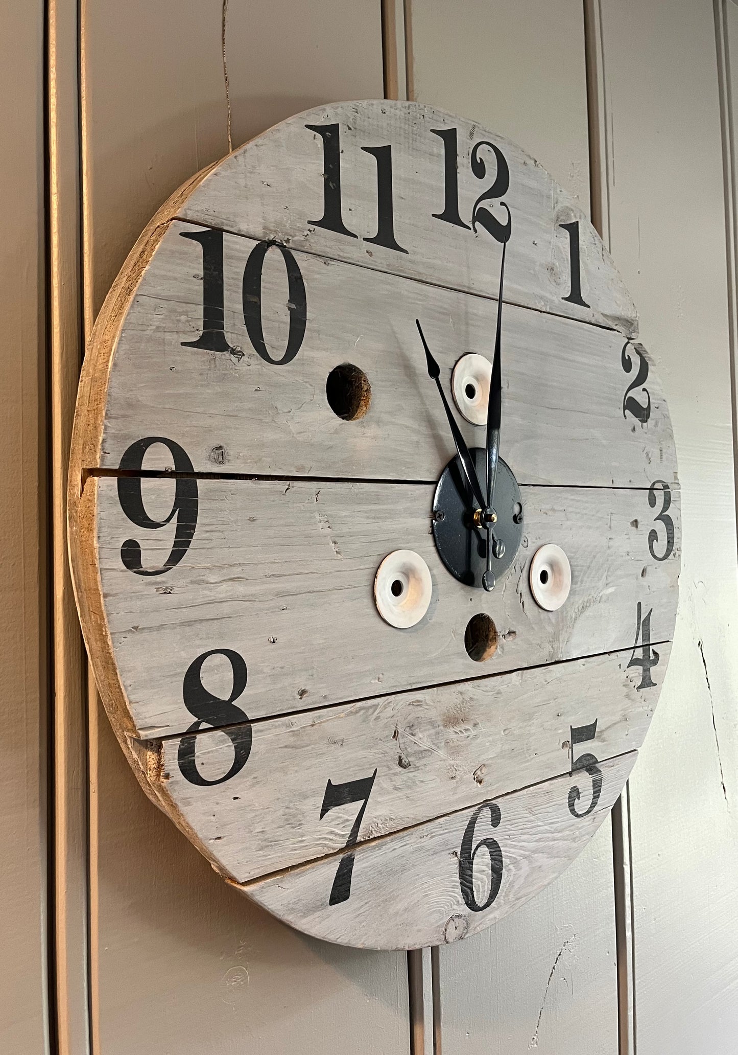 23" Spool Clock White washed