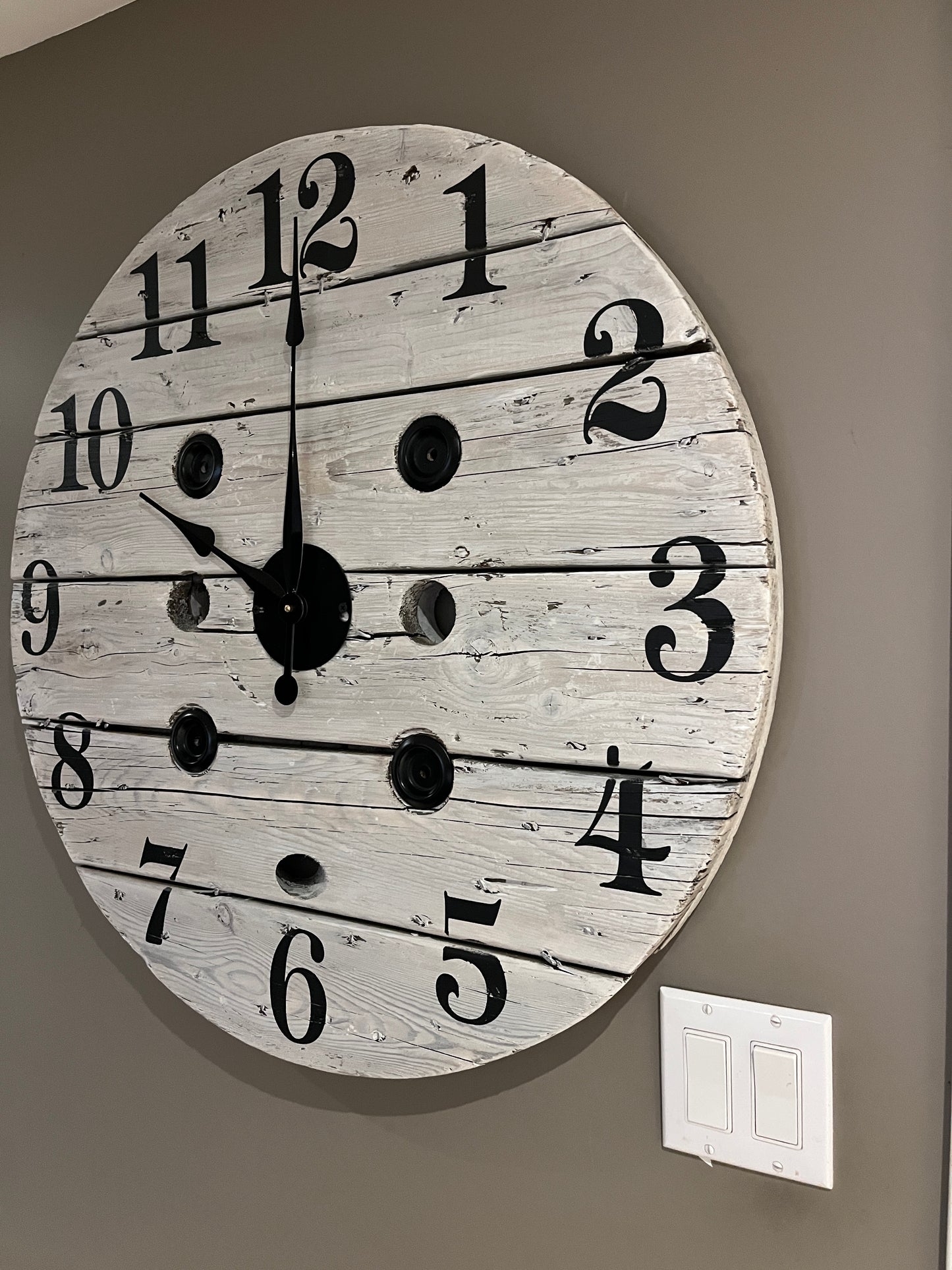 30" Indoor Spool clock - White washed