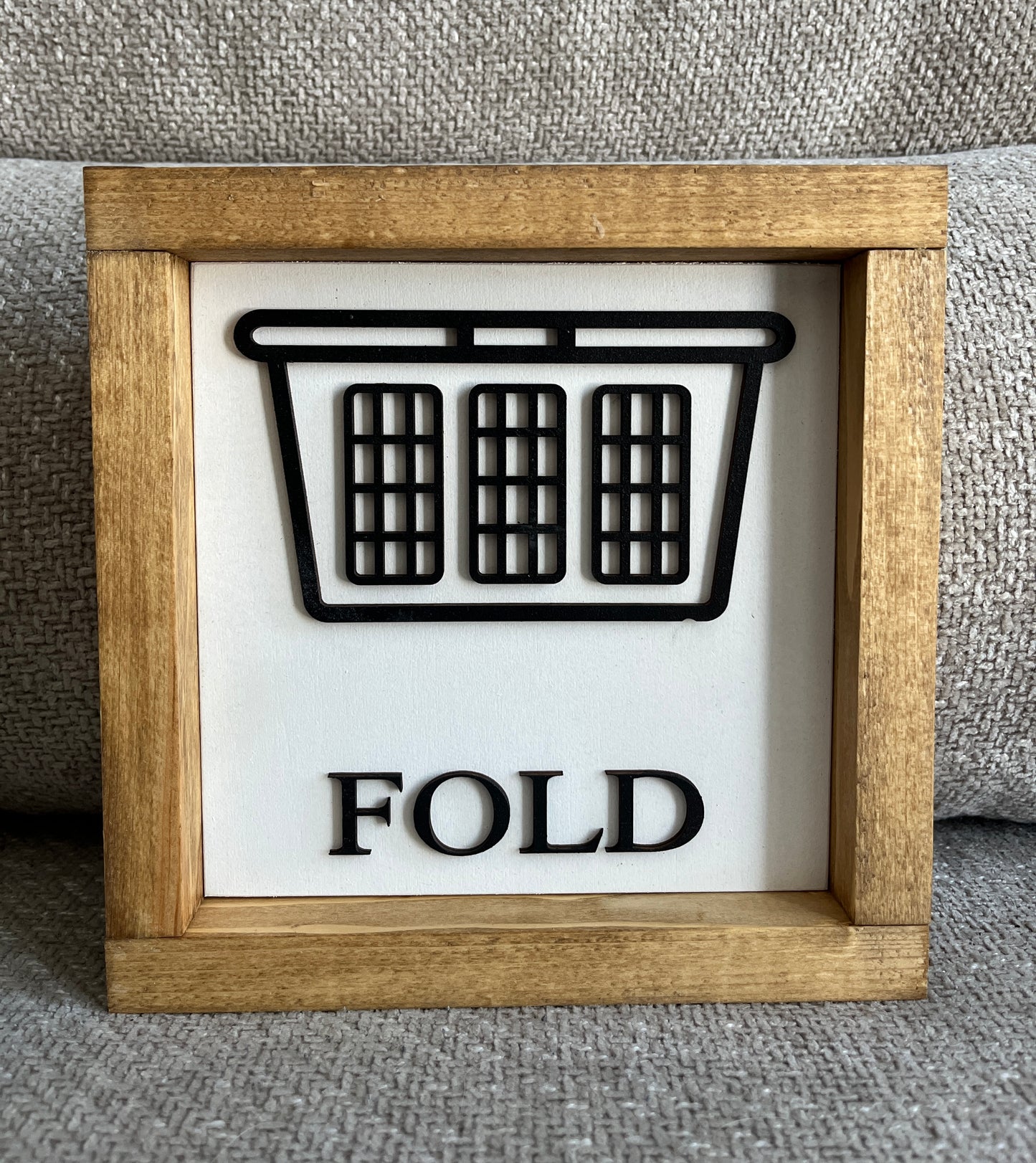 Fold 3D laundry sign
