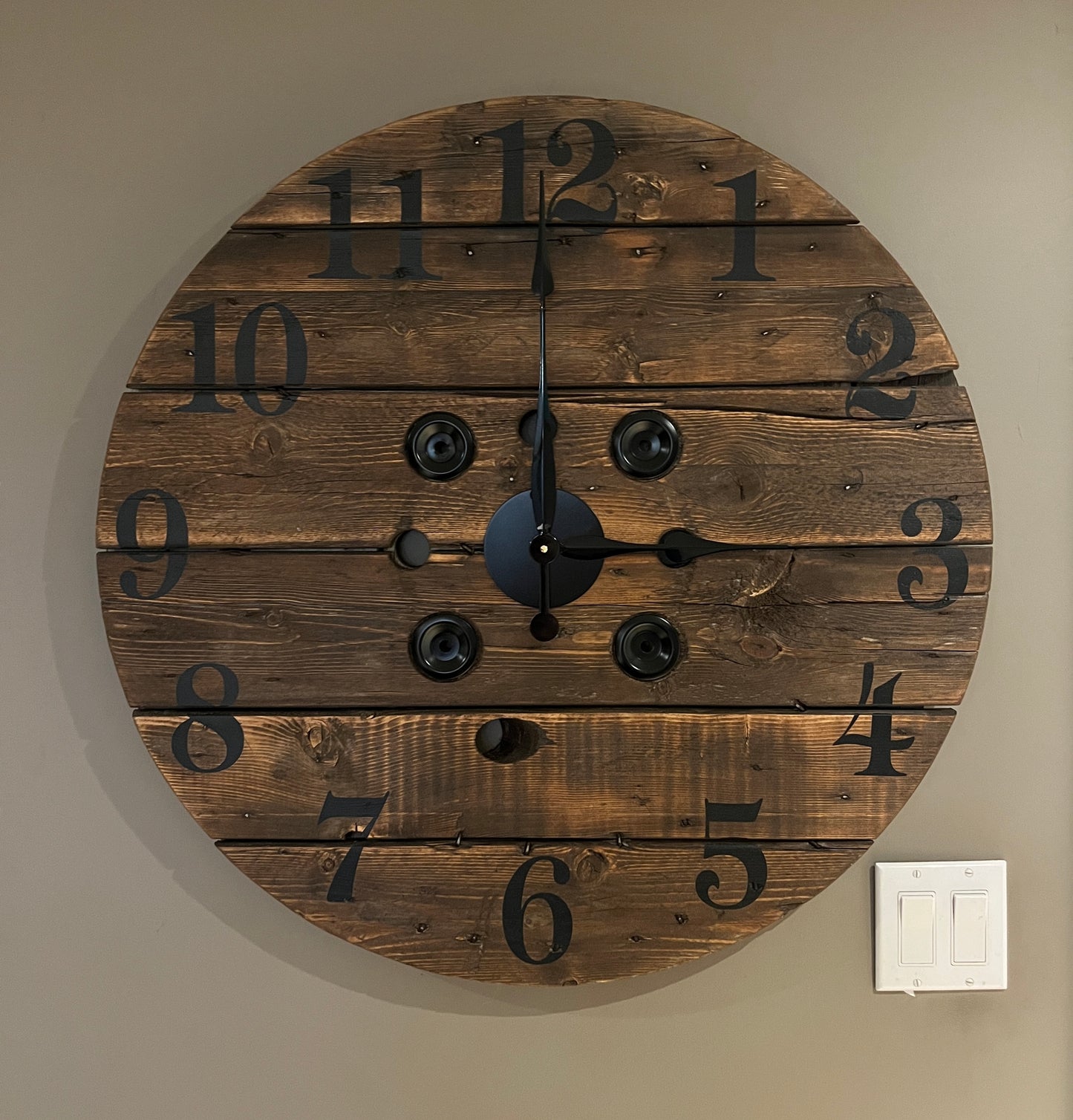 30" Outdoor Spool Clock - Early American